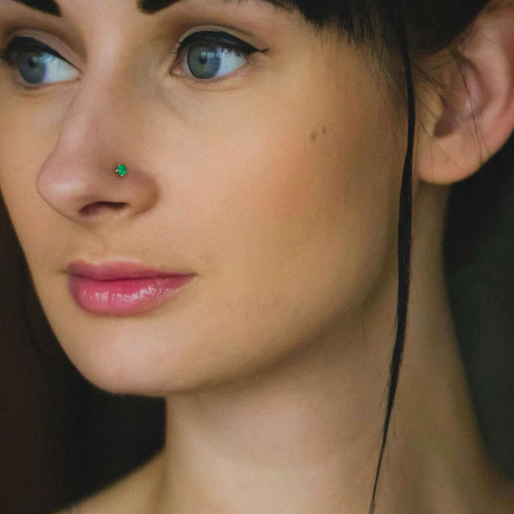 Deep Green Emerald Nose Piercing Pin in 18ct Yellow Gold Screwbacks Gemstones Stud