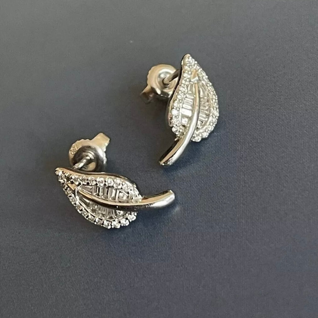 18ct white Gold Diamond Leaf Earrings 0.40ct Studs