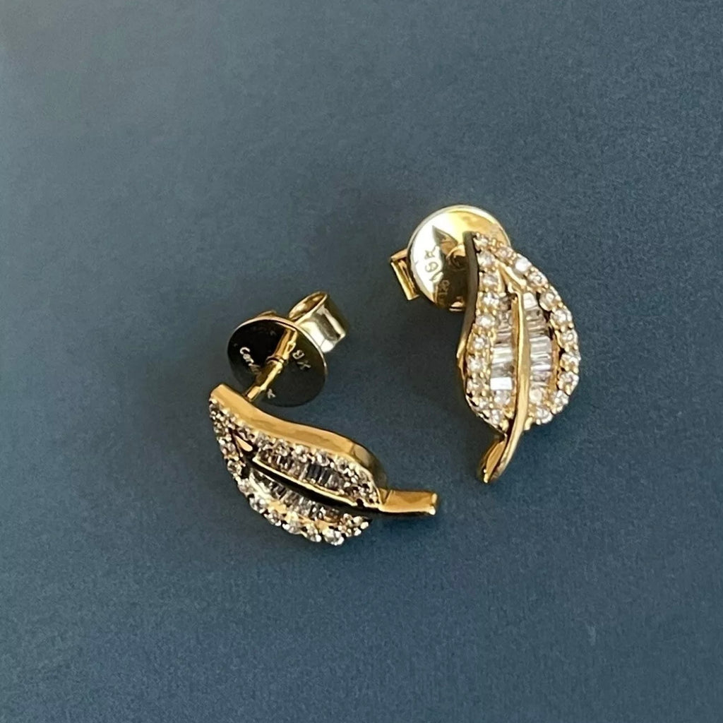 18ct Yellow Gold Diamond Earrings 0.40ct Leaf studs