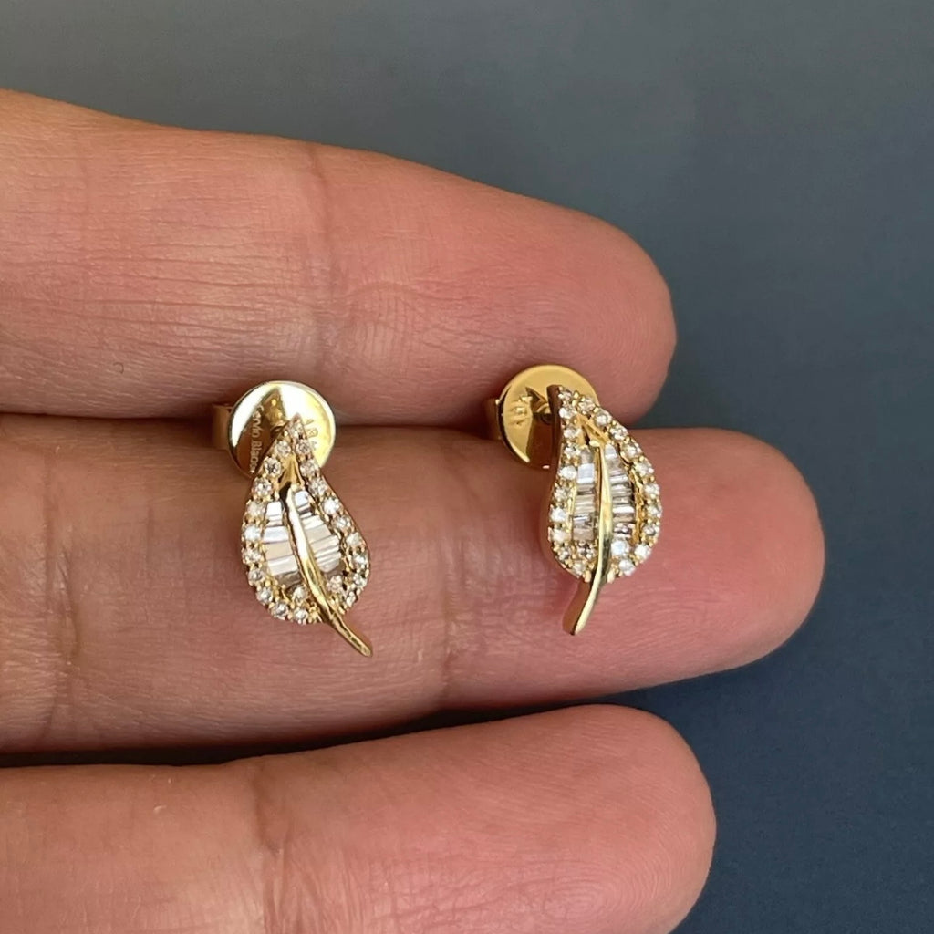 18ct Yellow Gold Diamond Earrings 0.40ct Leaf studs