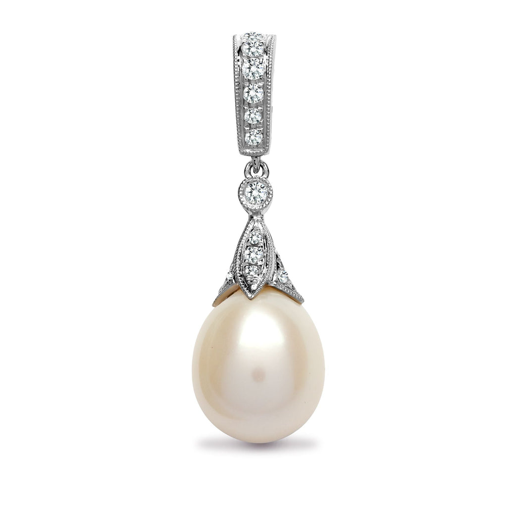 18ct White Gold Diamond And Pearl Pendant