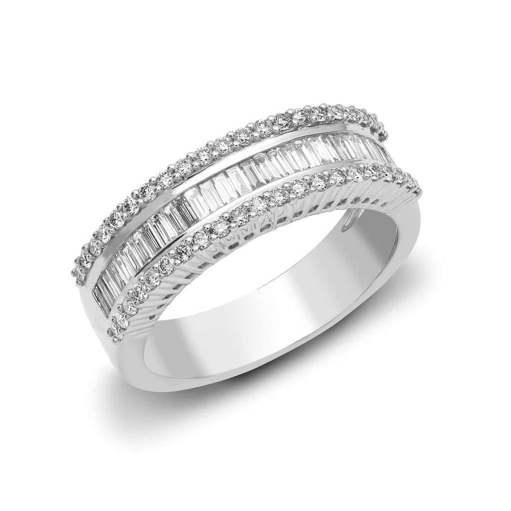 18ct White 1ct Round & Baguette Diamond Ring