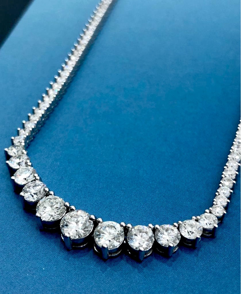 18ct White Gold Graduated 10.00ct 17 Inch Necklace
