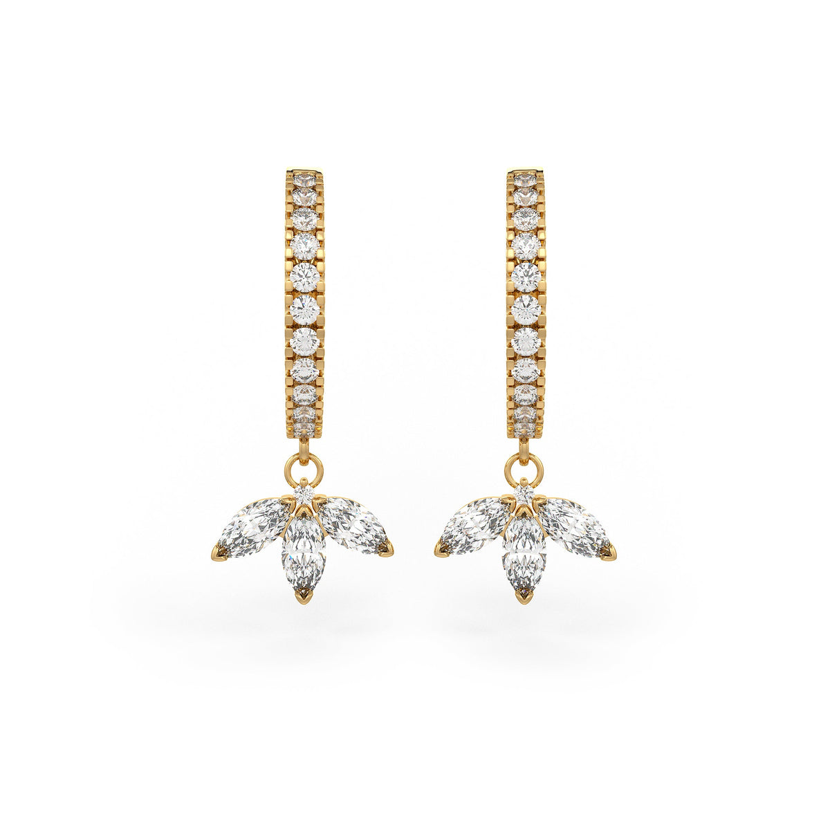 Boucles d'oreilles créoles en or jaune 18 carats serties de diamants et ornées d'un pendentif lotus taille marquise de 0,92 carat (paire complète)