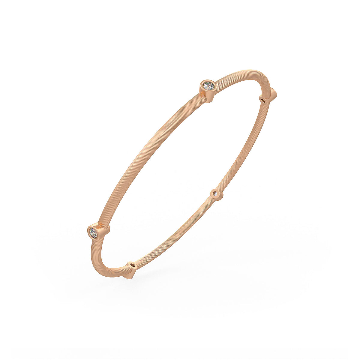Bracelet jonc serti d'un diamant éternité de 0,51 ct, en or rose 18 carats brossé.