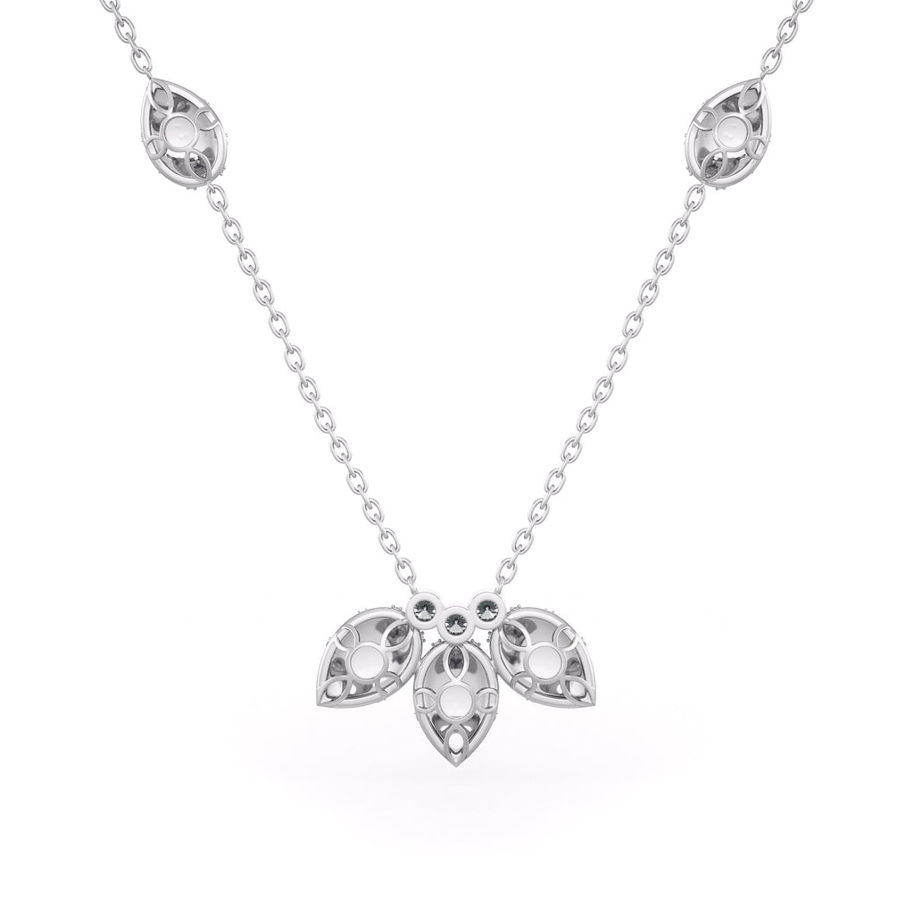 Collier en or blanc 18 carats serti de diamants 1,20 ct et orné de pétales de nénuphar.