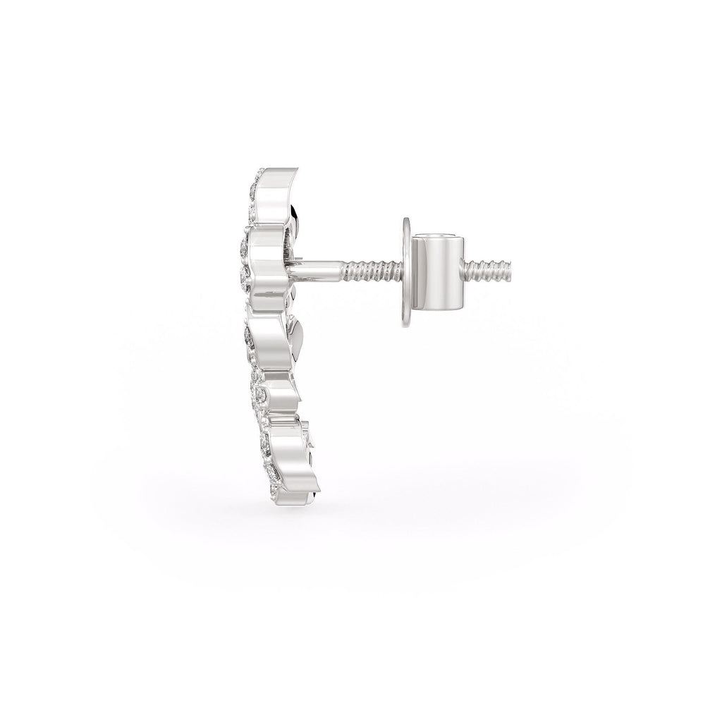 Refined flower motif earrings adorned with brilliant diamonds