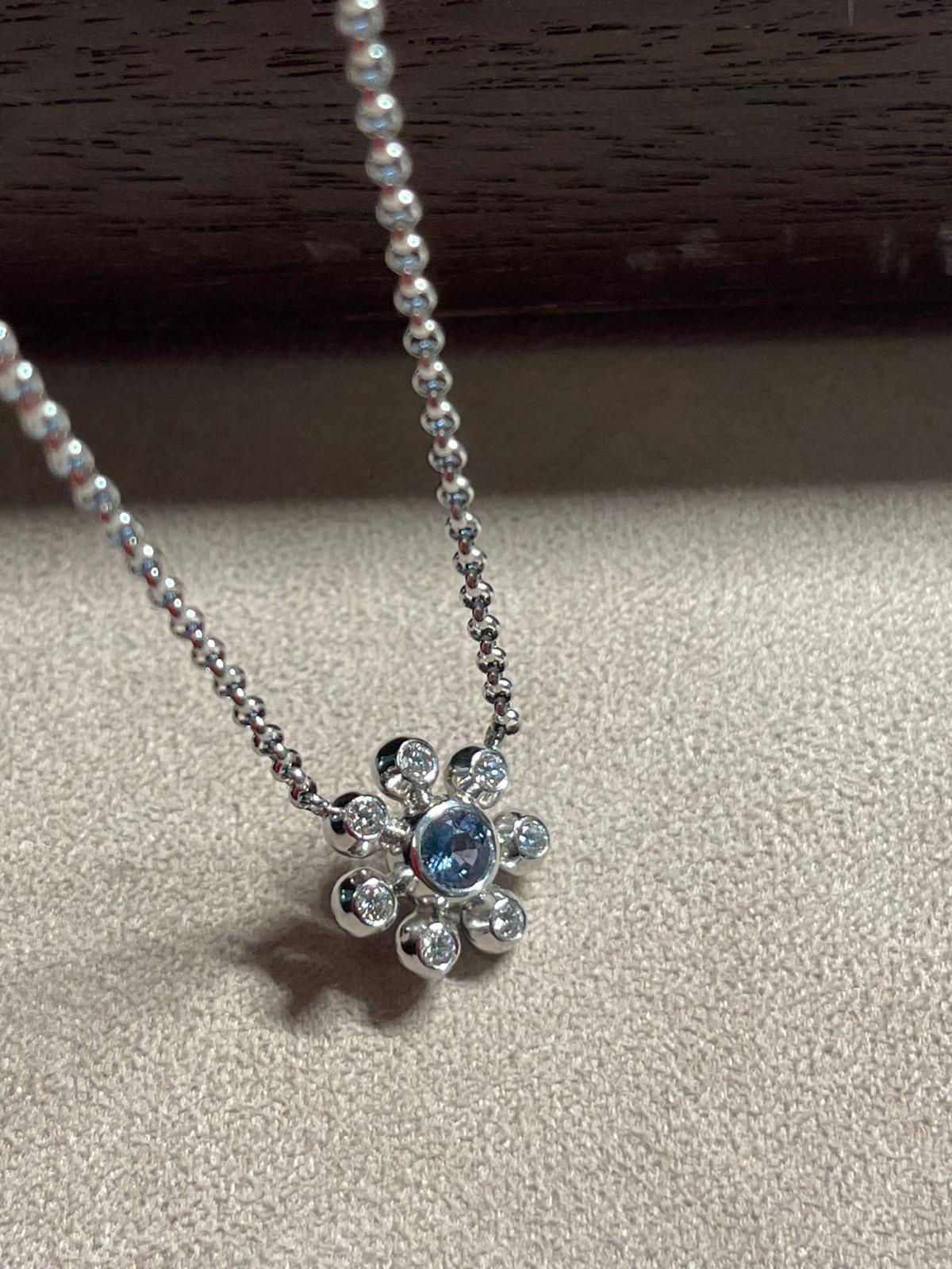 Saphir-Diamant-Blume-Gänseblümchen-Halskette 18 Karat Weißgold von Türler Schmuck und Uhren