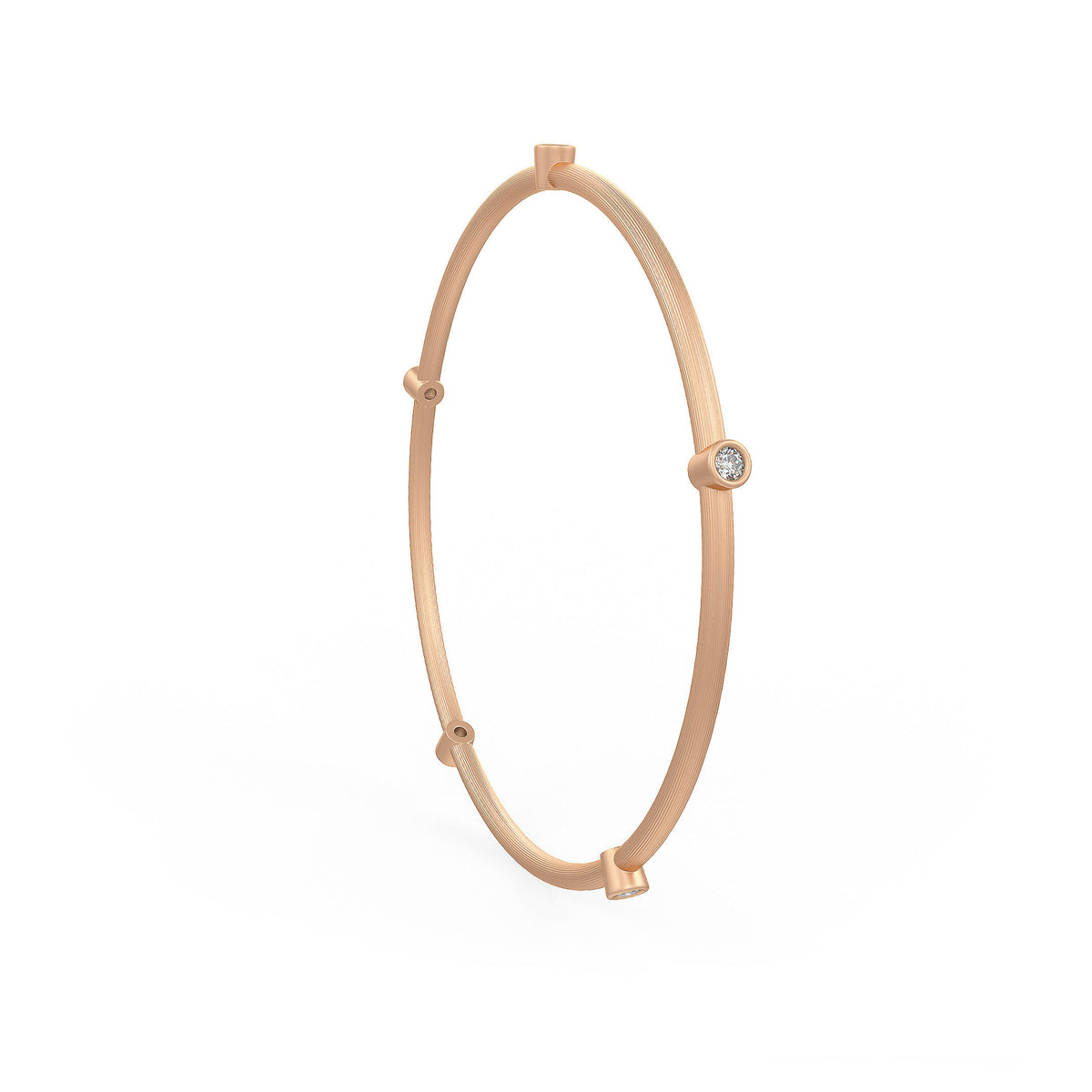 Bracelet jonc serti d'un diamant éternité de 0,51 ct, en or rose 18 carats brossé.