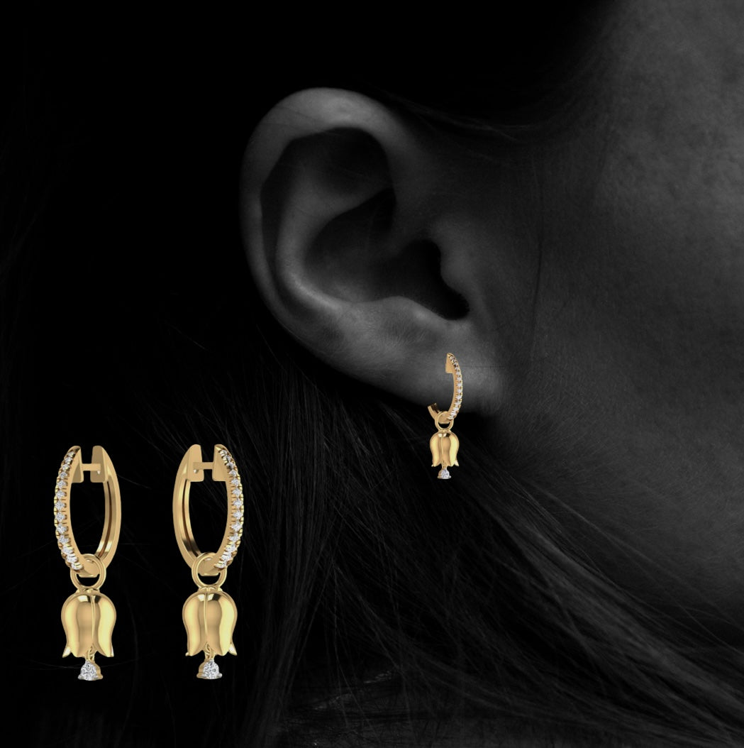 Créoles d'éternité en or jaune 18 carats serties de diamants et ornées de pendentifs tulipe.