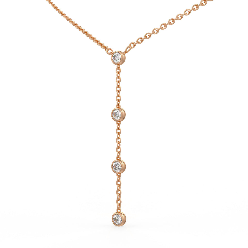 Beauté rosée : Collier sautoir à pétales de diamant