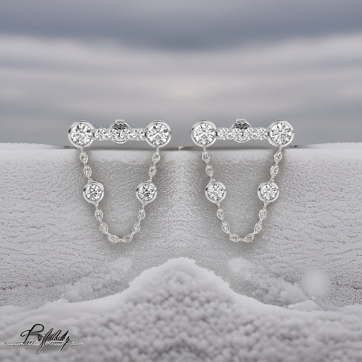 Boucles d'oreilles pendantes en or blanc avec diamants et chaîne en forme de goutte