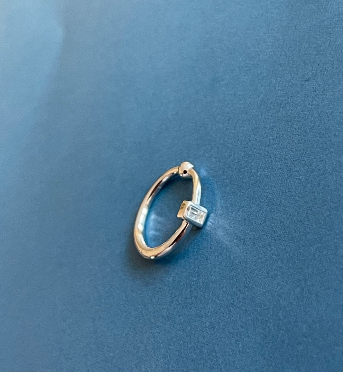 Luxury 18ct white gold nose hoop ring