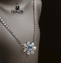 Saphir-Diamant-Blume-Gänseblümchen-Halskette 18 Karat Weißgold von Türler Schmuck und Uhren