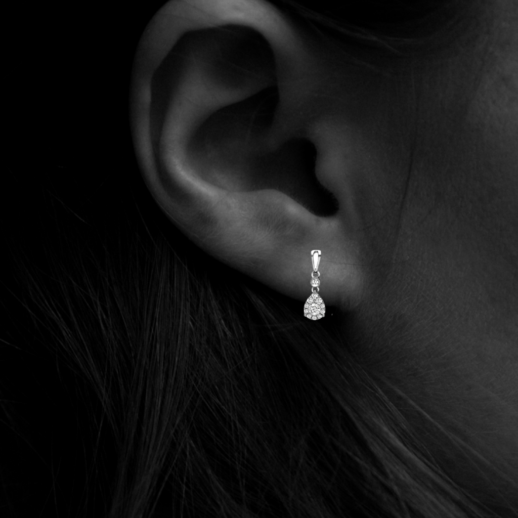 18ct White 0.38ct Diamond Pear Shape Drop Earring