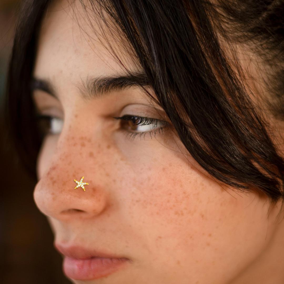 Diamond starfish nose stud in 18ct white gold