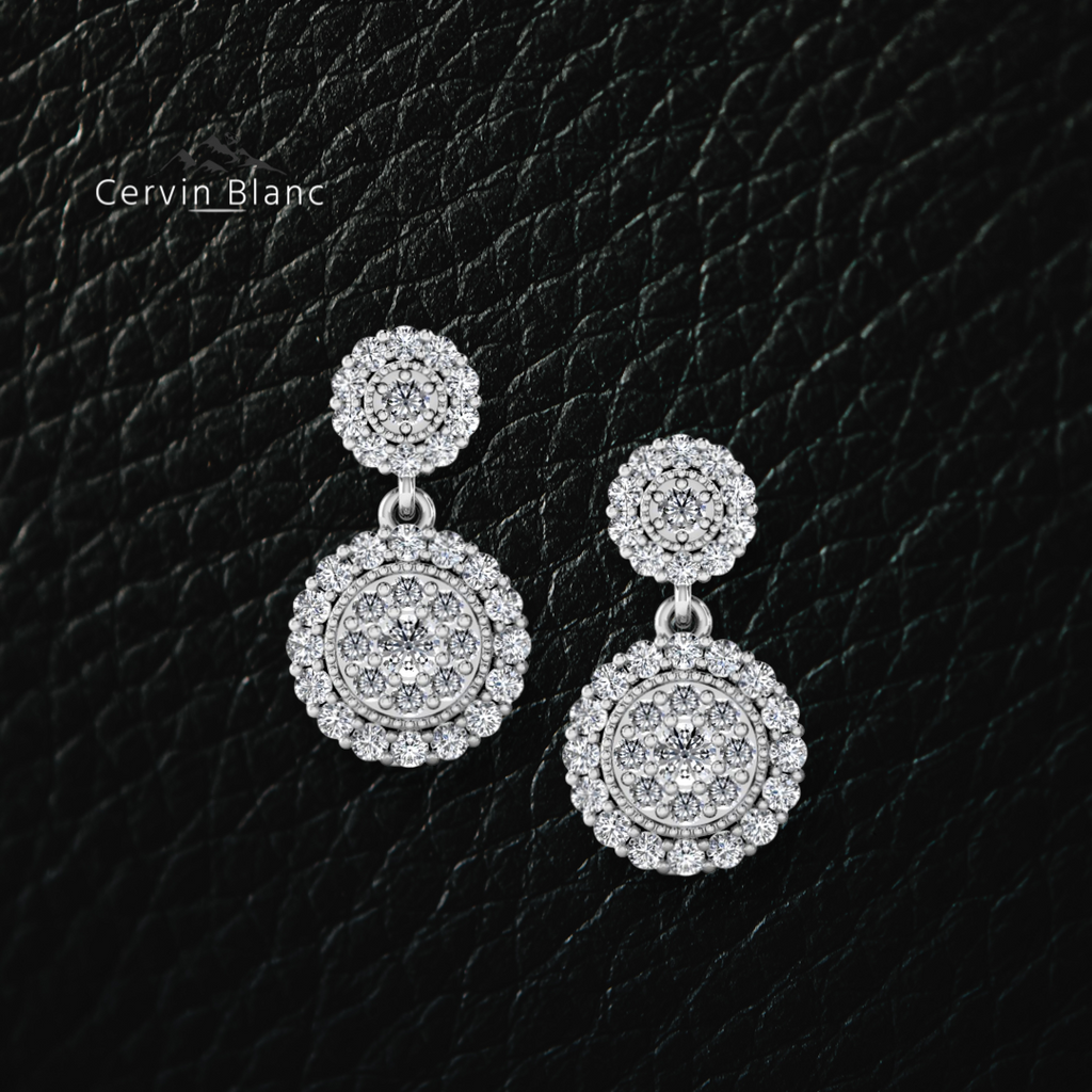 Boucles d'oreilles pendantes en or blanc serties d'un halo de diamants de 1,25 carat