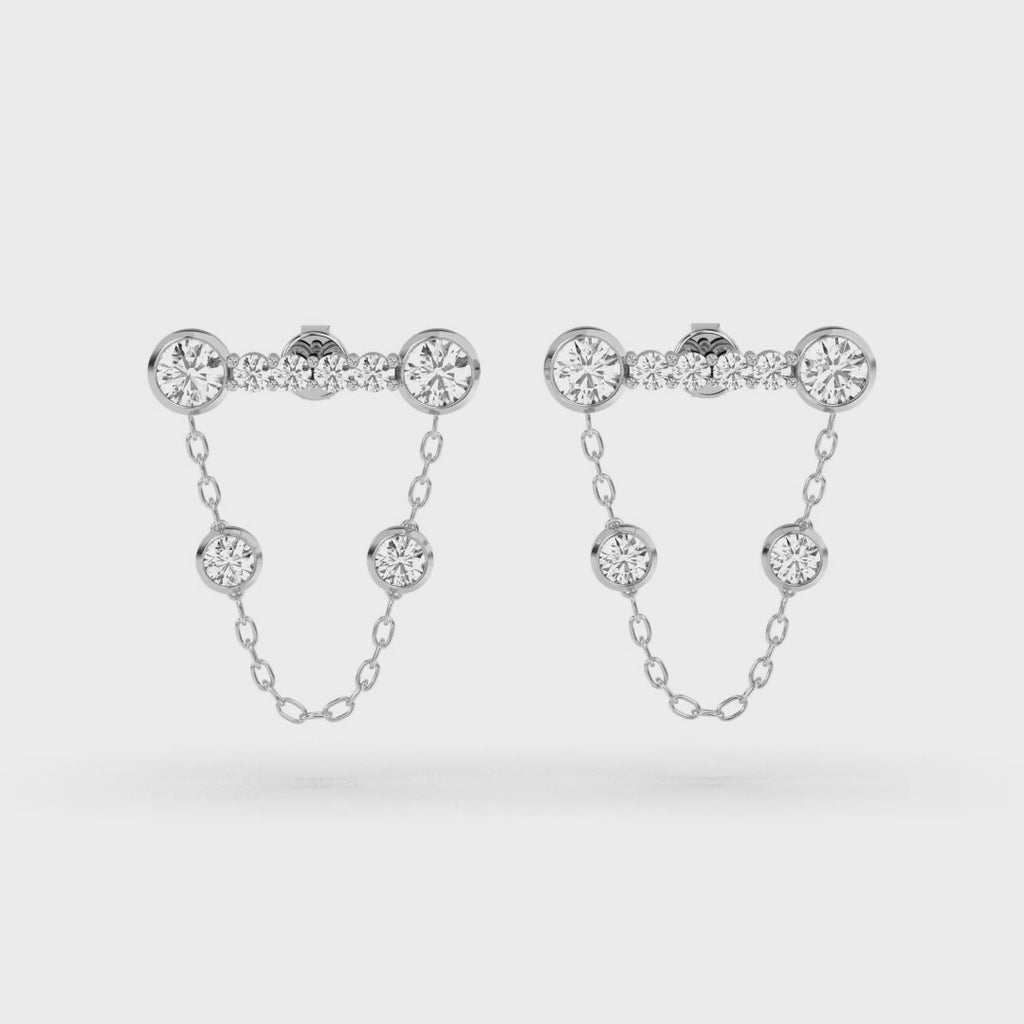 Boucles d'oreilles pendantes en or blanc avec diamants et chaîne en forme de goutte