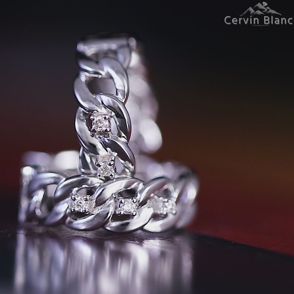 Boucles d'oreilles créoles en or blanc serties de diamants (recto et verso)