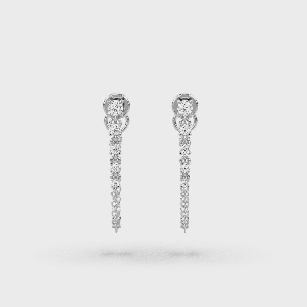 Boucles d'oreilles en or blanc serties d'une chaîne en diamant de 0,51 carat