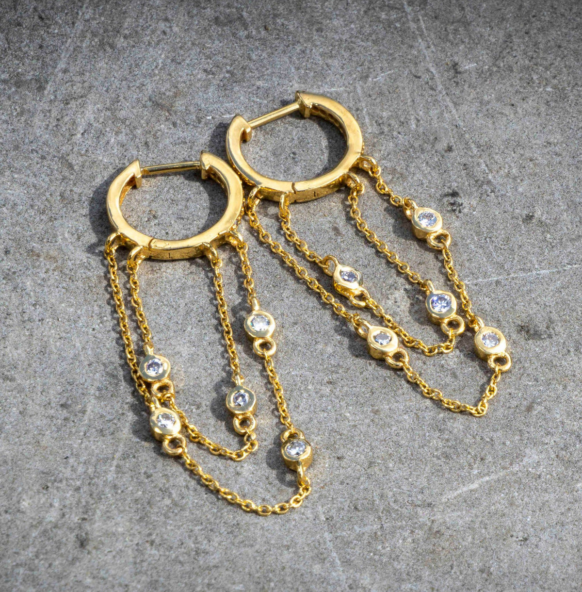 Sleek double chain eternity hoop gold