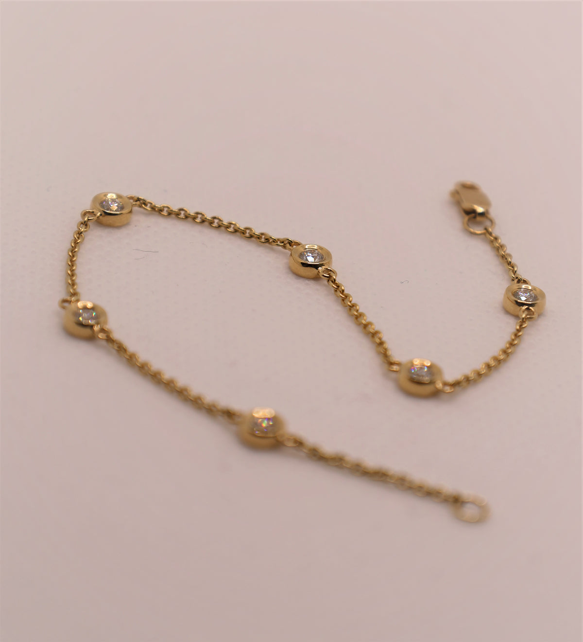 Bracelet en or jaune 18 carats serti de diamants (0,40 carat)