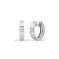 Boucles d'oreilles solitaire en or blanc 18 carats serties de diamants