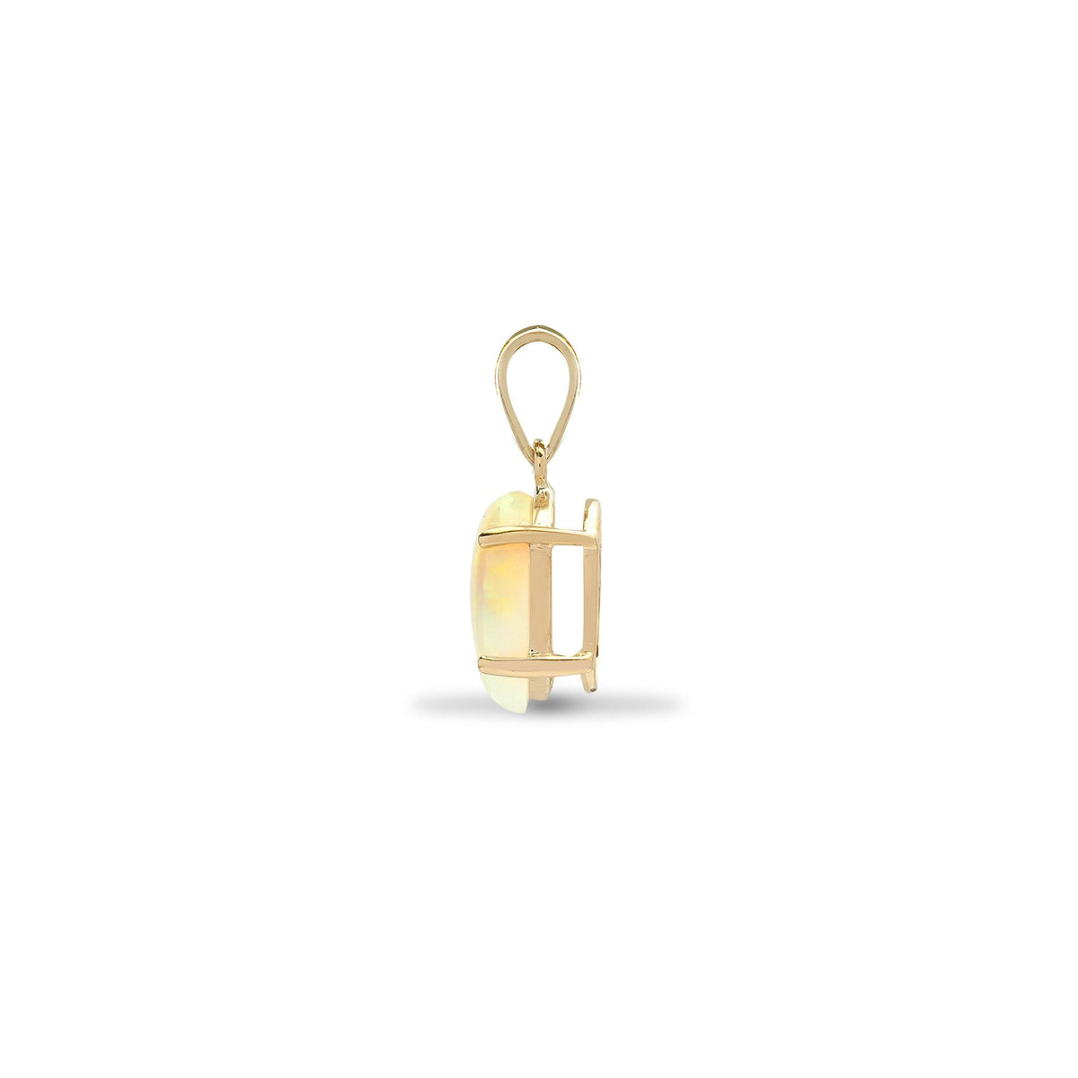 Pendentif en or jaune 18 carats et opale