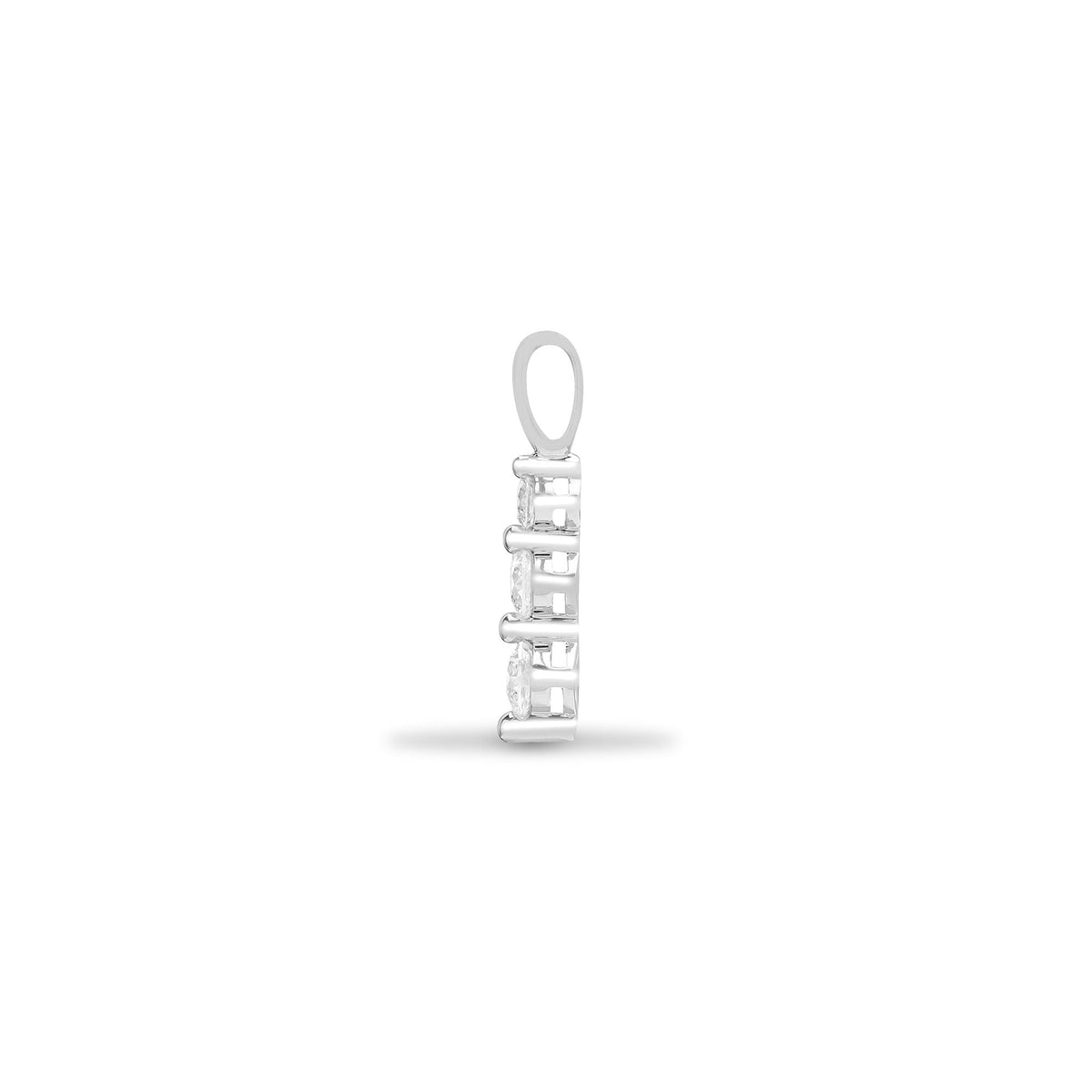 Pendentif trilogie en or blanc 18 carats et diamants