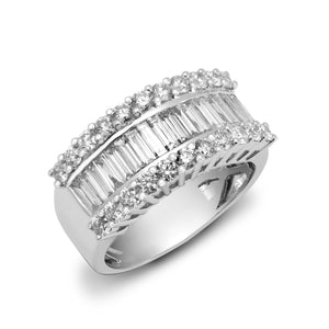 18ct White 2ct Round & Baguette Diamond Ring
