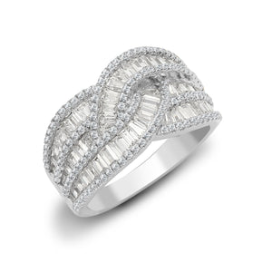 18ct White 1.83ct Round & Baguette Diamond Ring