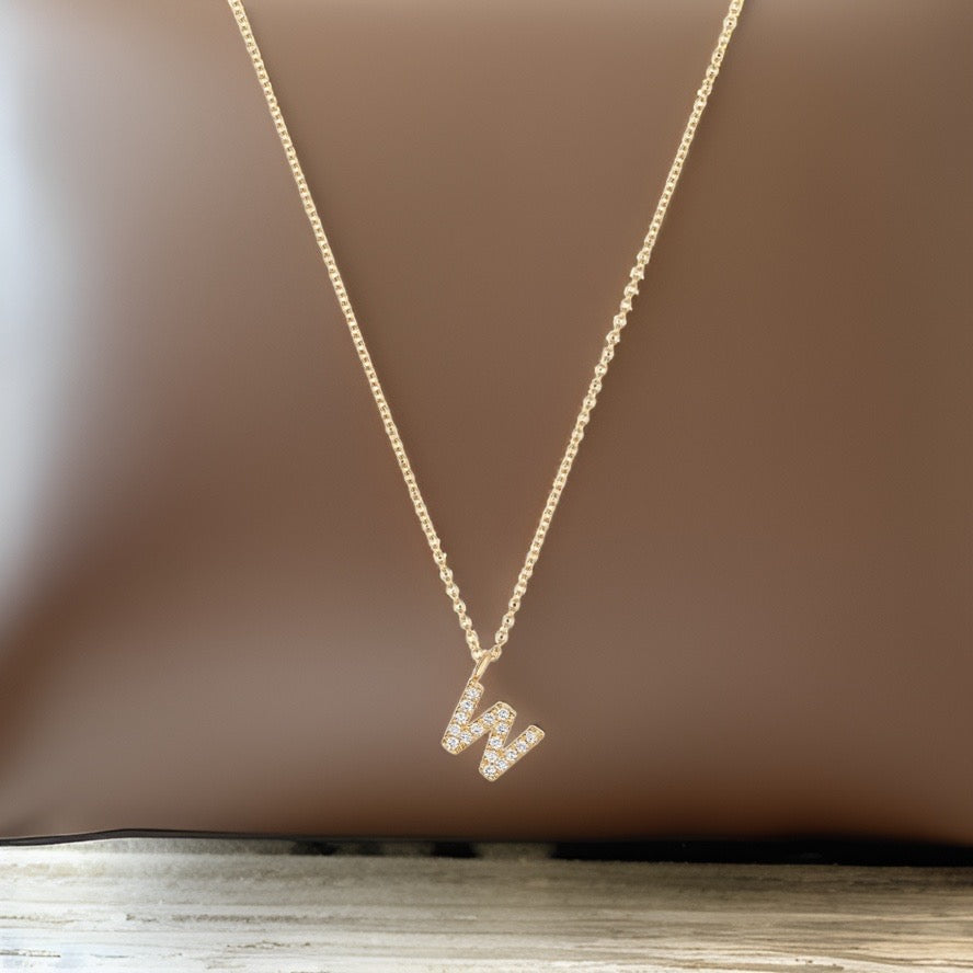 Collier Cervin Blanc en or jaune 18 carats avec initiale W et diamants