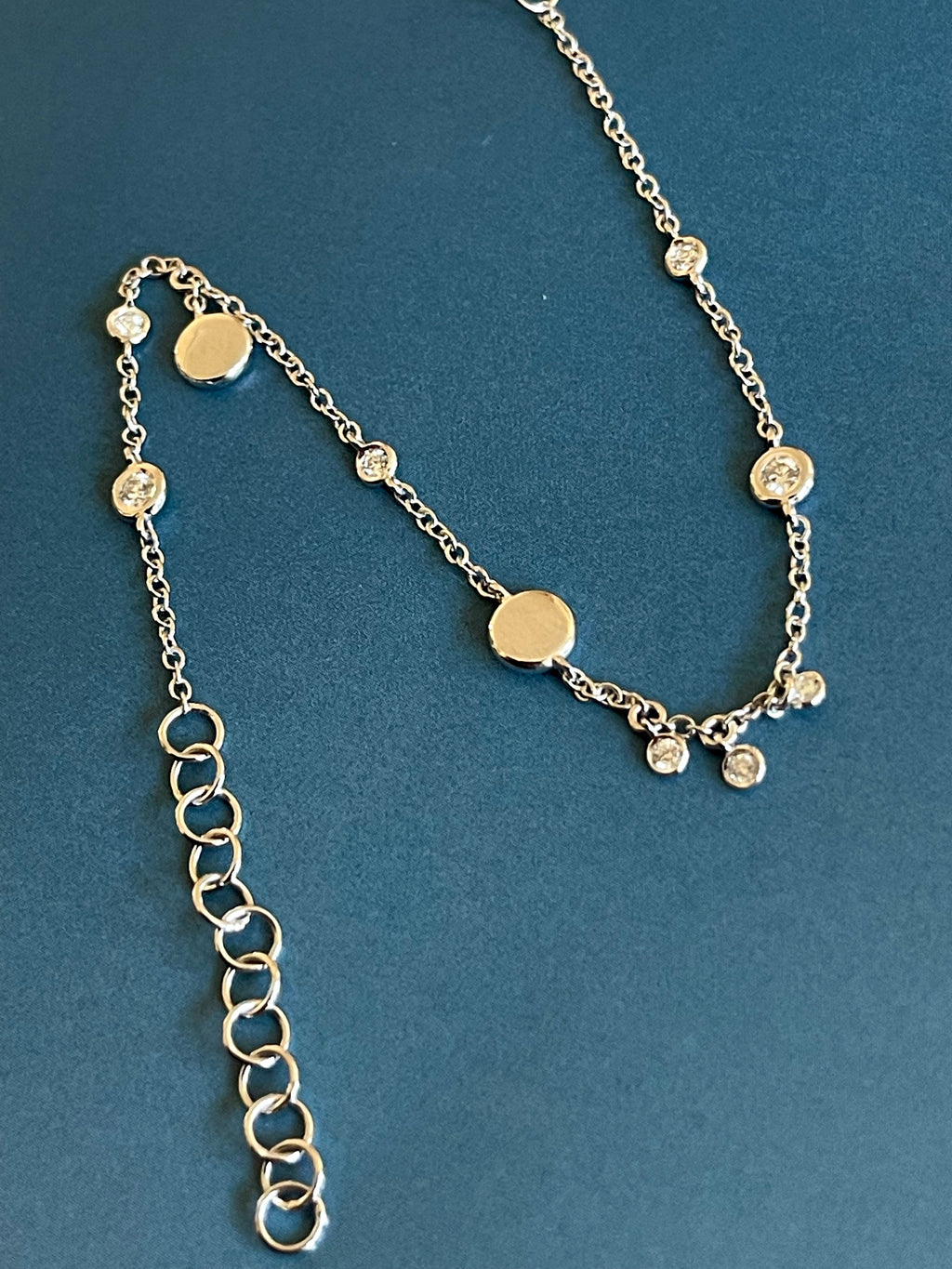18ct White Gold Diamond Bracelet 0.15ct With Disc Charms Bezel Drops
