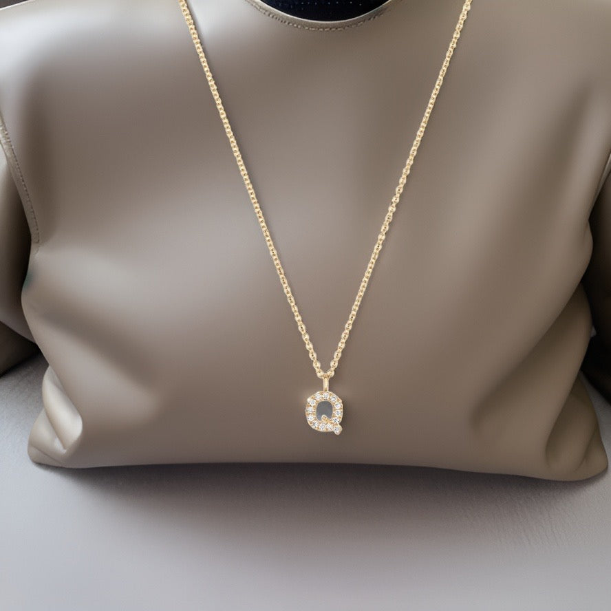 Cervin Blanc DIAMOND INITIAL Q NECKLACE IN 18CT GOLD