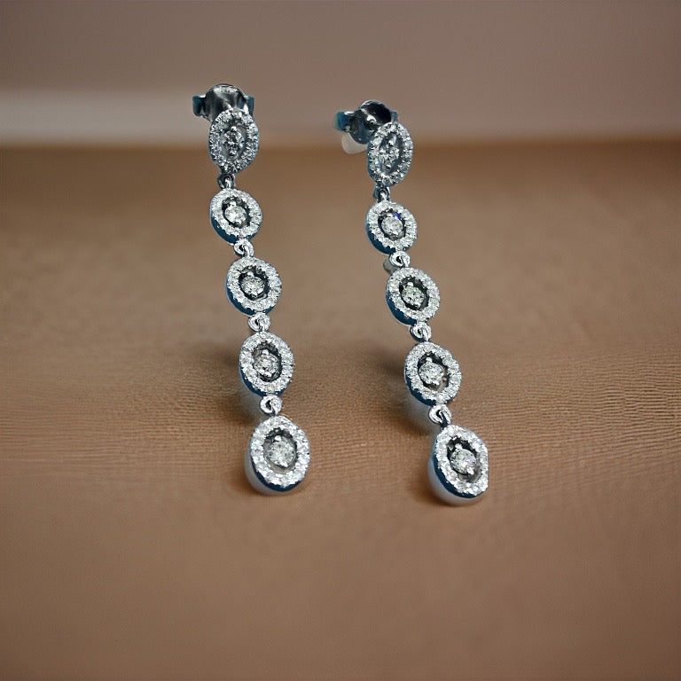  Orecchini pendenti con diamanti da 1,25 ct in oro bianco 18 ct
