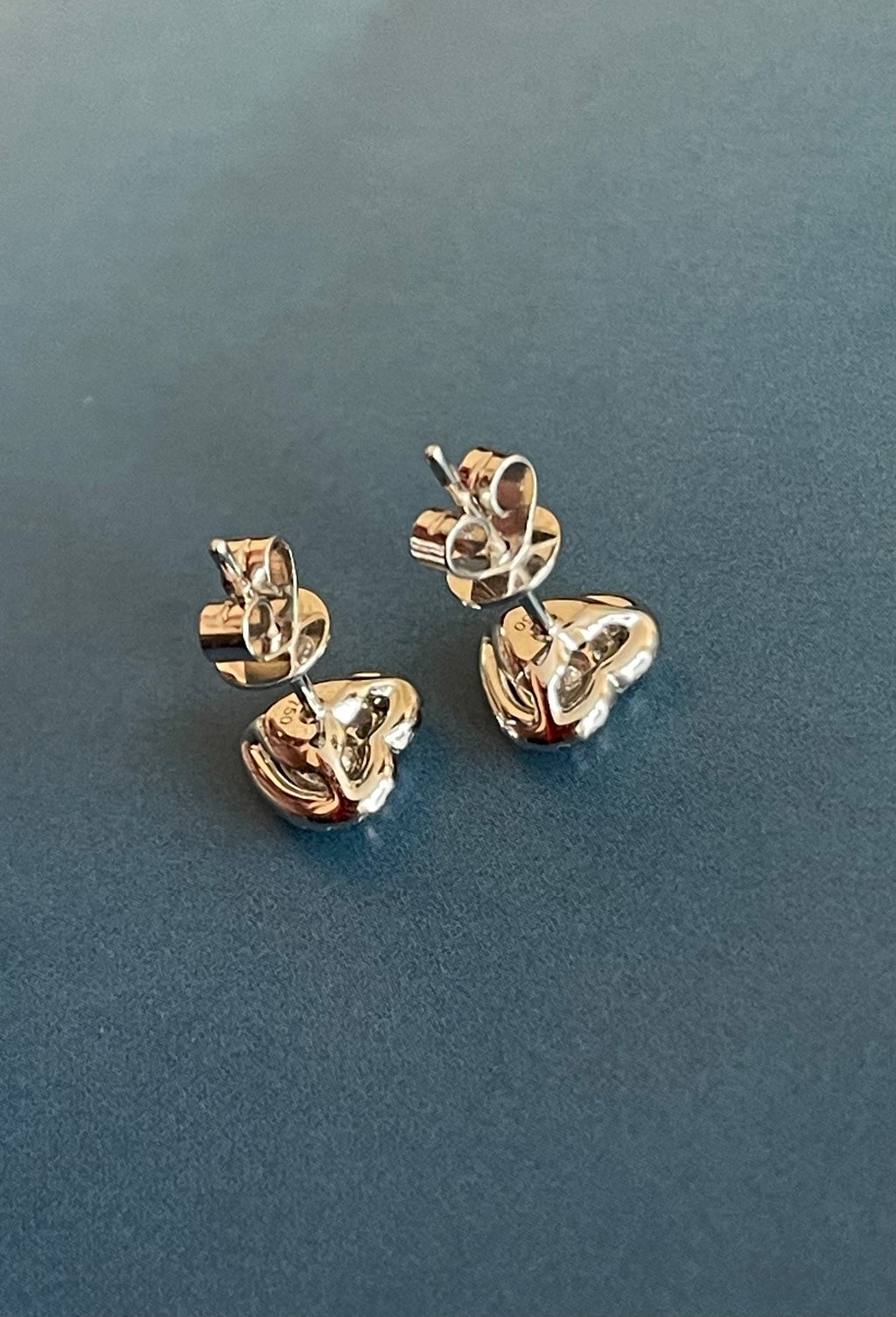  Orecchini a cuore con diamanti da 0,50 ct in oro bianco 18 ct