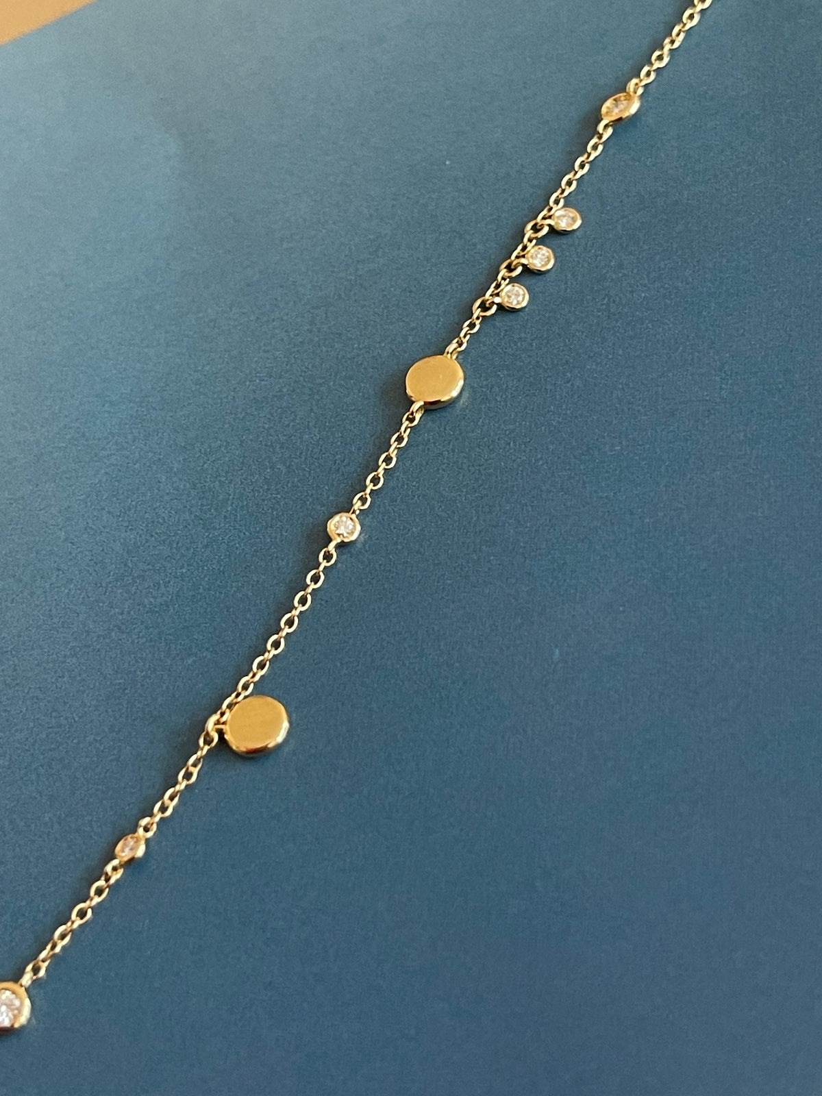 18ct Yellow Gold Diamond Bracelet 0.15ct With Disc Charms Bezel Drops