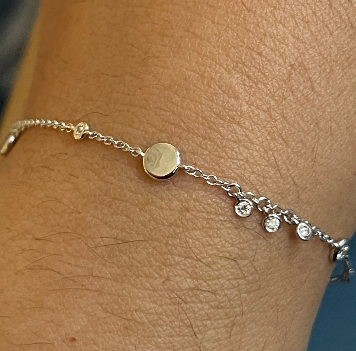 18ct White Gold Diamond Bracelet 0.15ct With Disc Charms Bezel Drops
