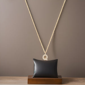 Cervin Blanc DIAMOND INITIAL Q NECKLACE IN 18CT GOLD