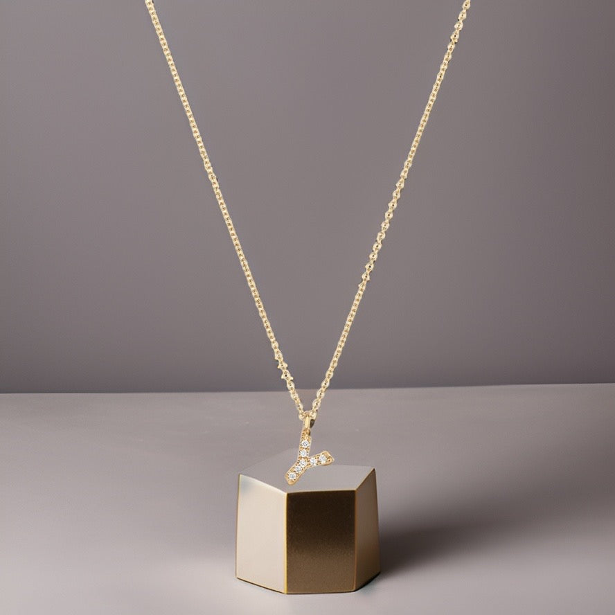 Collier Cervin Blanc avec initiale Y en diamant et or 18 carats