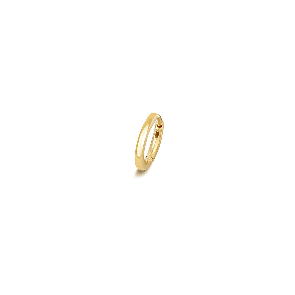 18ct yellow gold cartilage hoop earring with a 6mm round tube clicker.