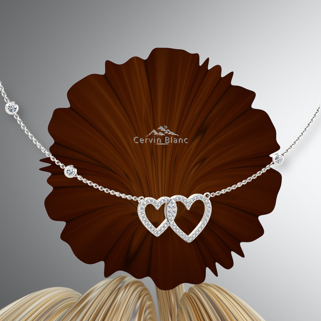  Collana con due cuori in oro bianco 18 carati e diamanti da 0,85 carati, come visto in Mait a Chelsea