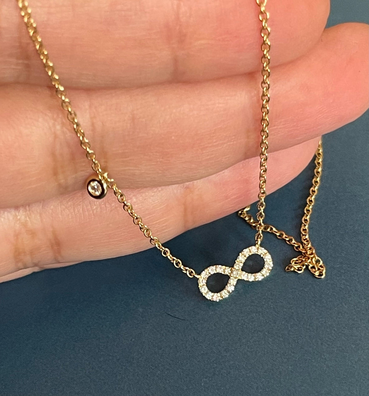 18ct Yellow Gold Diamond Necklace Infinity pendant with solitaire charm