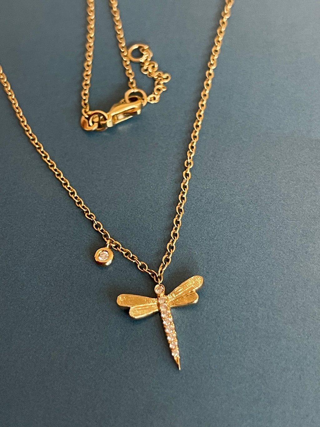 18ct Yellow Gold Diamond Necklace Dragonfly pendant with solitaire charm