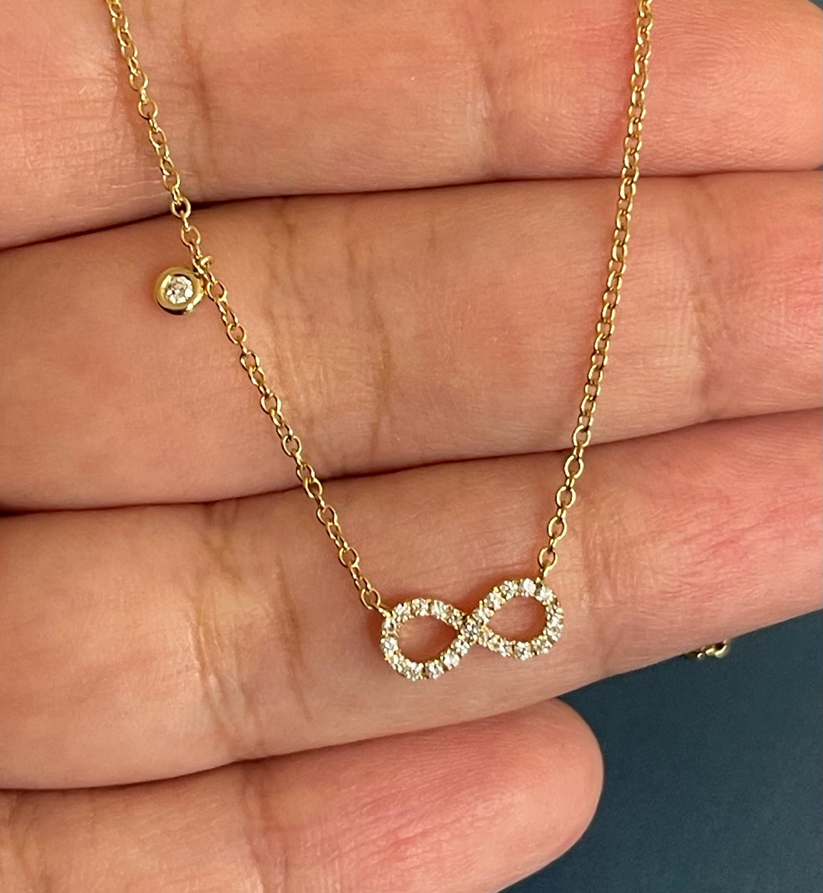 18ct Yellow Gold Diamond Necklace Infinity pendant with solitaire charm