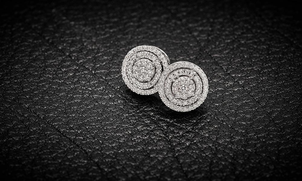 Gold and diamond earrings 