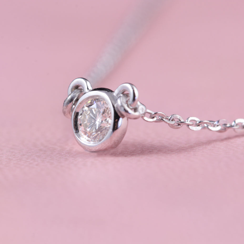 Minimalist 18ct rose gold necklace with diamond centrepiece