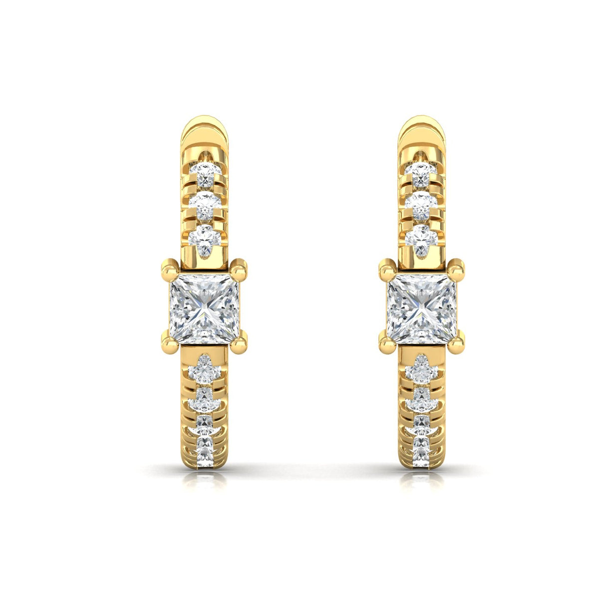 Boucles d'oreilles créoles en or jaune serties de diamants (0,40 ct)