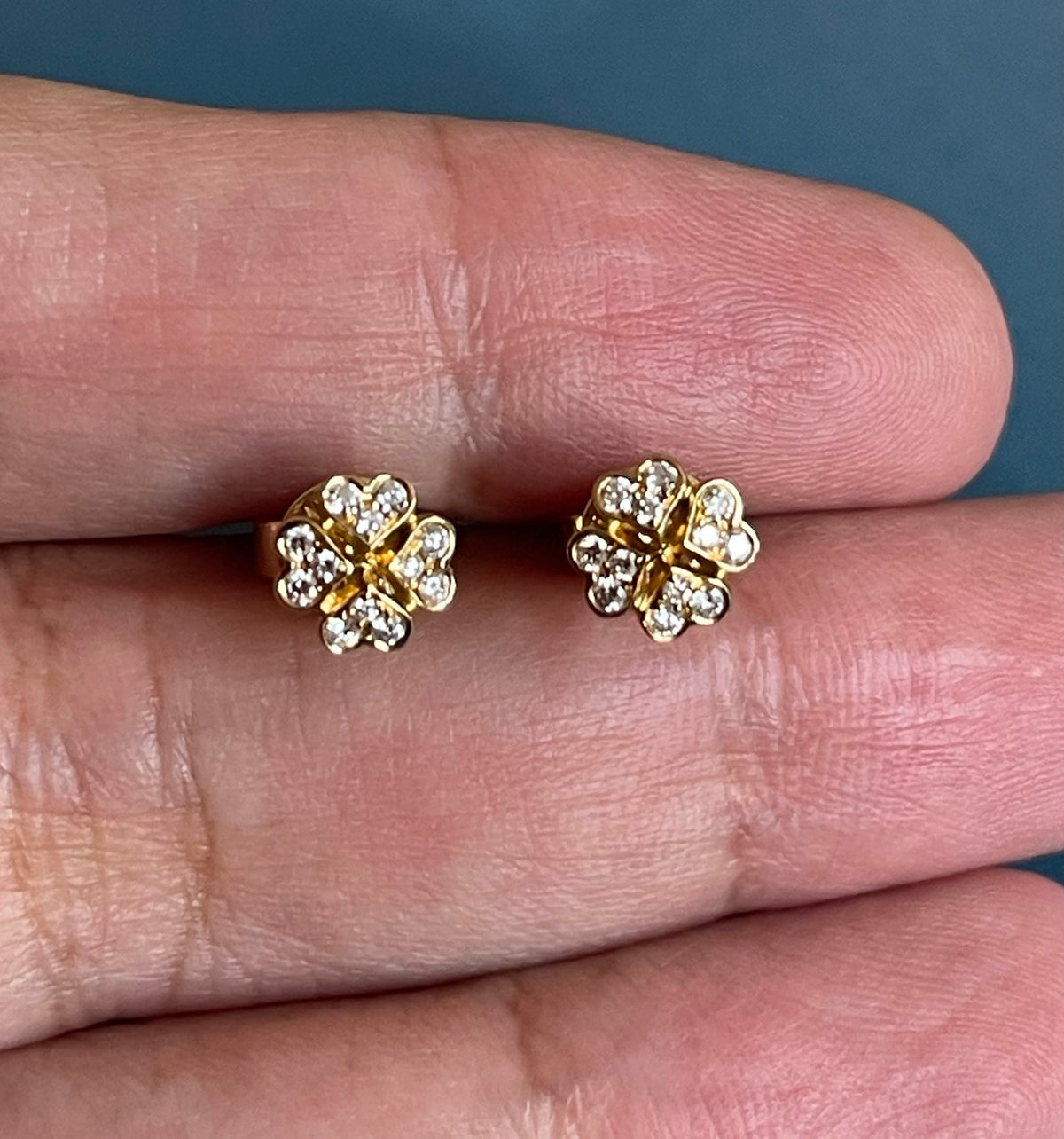 Boucles d'oreilles clous en or 18 carats DIAMOND CLOVER