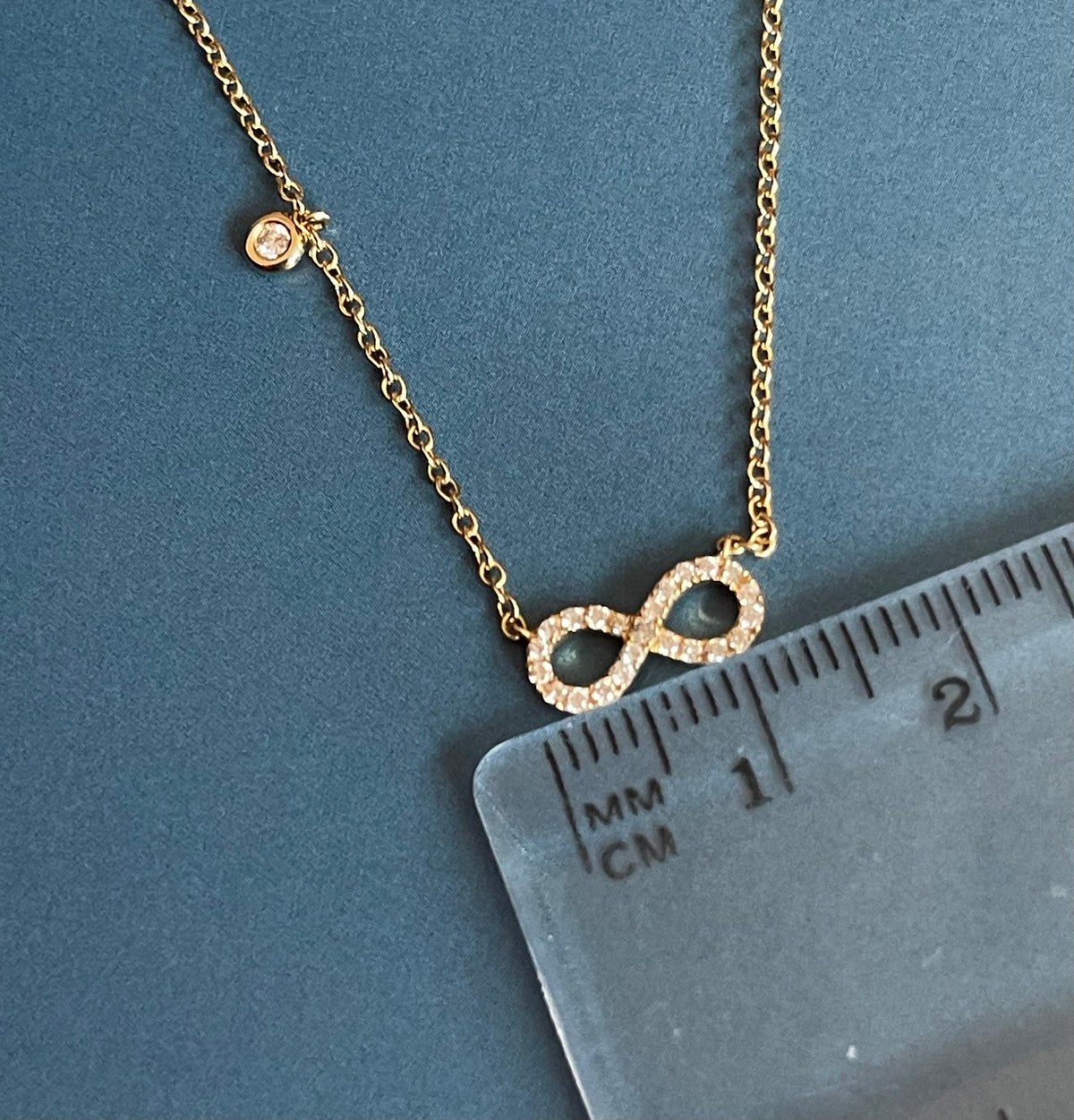 18ct Yellow Gold Diamond Necklace Infinity pendant with solitaire charm